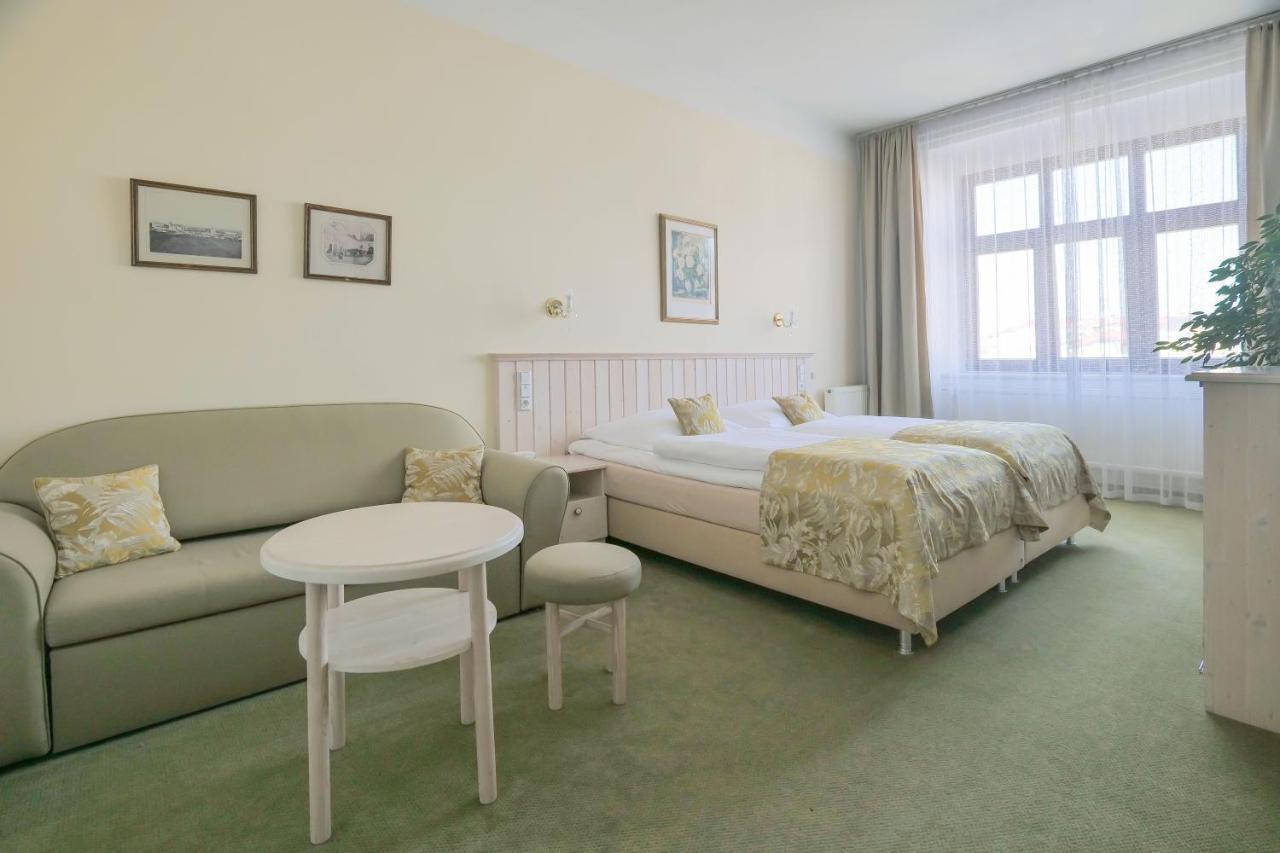 Hotel Zlata Hvezda ลิโตมิเชล ภายนอก รูปภาพ