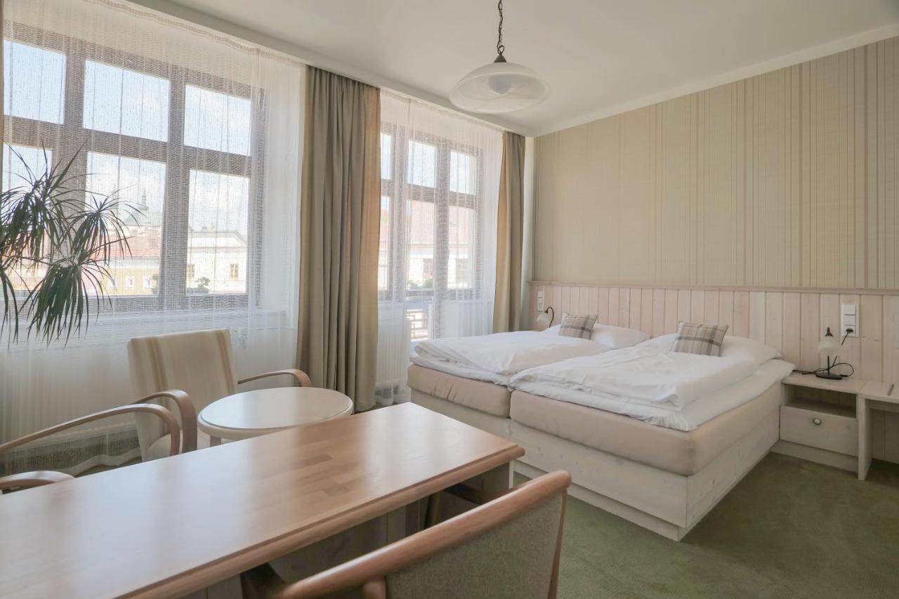 Hotel Zlata Hvezda ลิโตมิเชล ภายนอก รูปภาพ