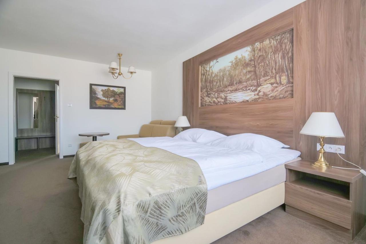 Hotel Zlata Hvezda ลิโตมิเชล ภายนอก รูปภาพ
