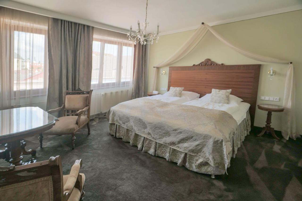 Hotel Zlata Hvezda ลิโตมิเชล ภายนอก รูปภาพ