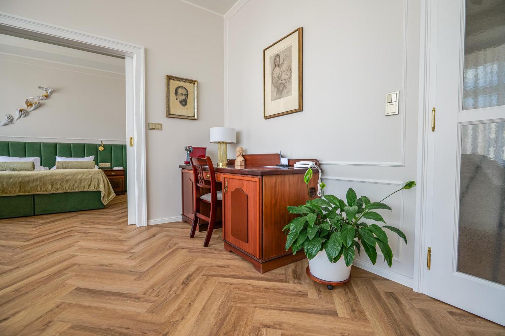 Hotel Zlata Hvezda ลิโตมิเชล ภายนอก รูปภาพ
